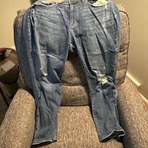 Judy Blue Distressed Jeans